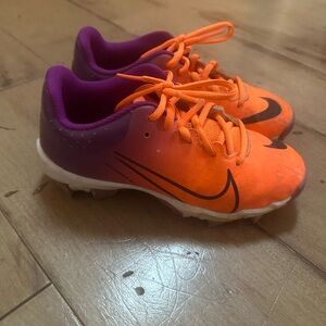 Girls softball cleats size 2y